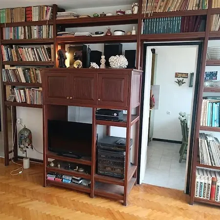 Tinel Apartment Split