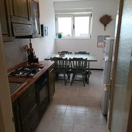 Tinel Apartment Split